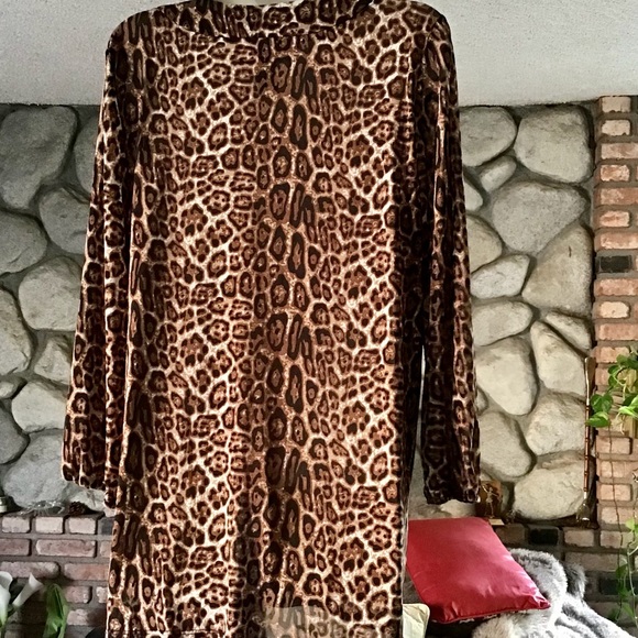 🌸Peck & Peck Animal Print Top🌸 - Picture 2 of 8